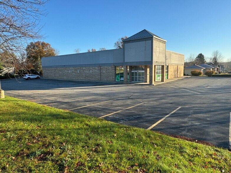 4205 E Market St, Warren, OH à vendre - Photo de l’immeuble – Image 2 sur 2