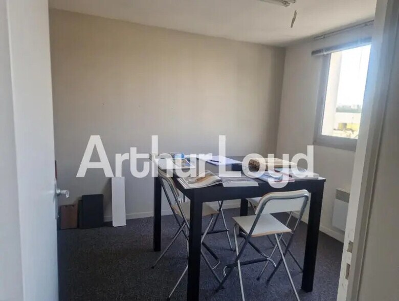 Bureau dans Caen à louer - Photo de l’immeuble – Image 2 sur 4