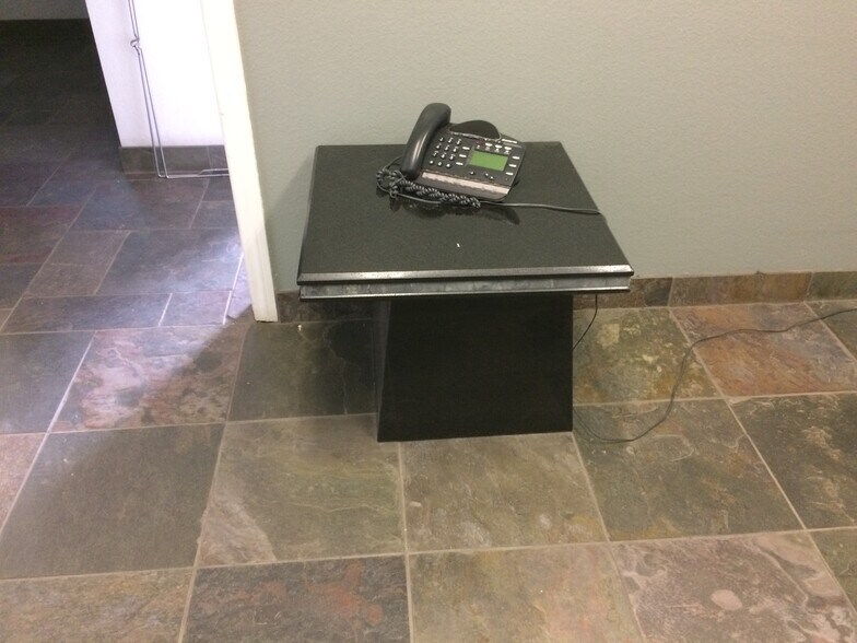 248 Elliott Rd, Henderson, NV à louer - Photo de l’immeuble – Image 1 sur 4