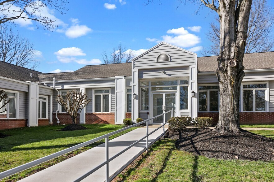 100 Corporate Dr E, Langhorne, PA à louer - Photo de l’immeuble – Image 2 sur 9