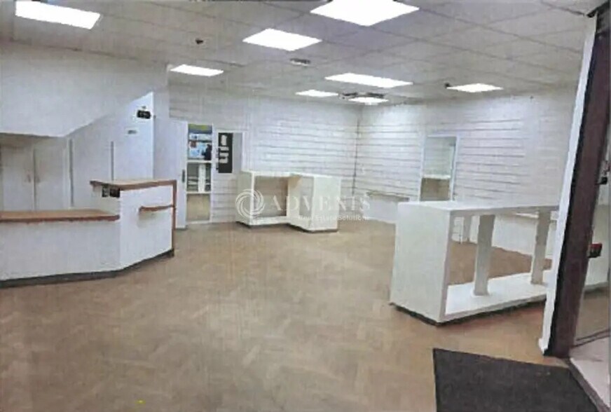 Local commercial dans Juvignac à louer - Photo de l’immeuble – Image 1 sur 3