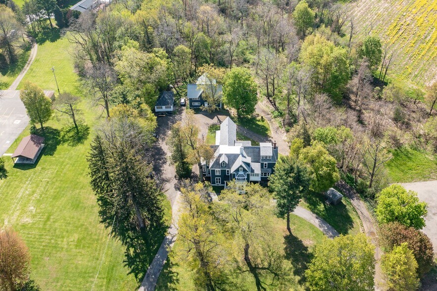 238 E Main St, Westfield, NY à vendre - Photo de l’immeuble – Image 2 sur 49