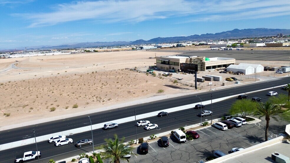6048 Decatur blvd, Las Vegas, NV à vendre - Photo de l’immeuble – Image 2 sur 3