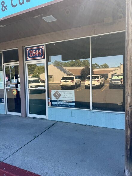 2540-2570 N 4th St, Flagstaff, AZ à louer - Photo de l’immeuble – Image 3 sur 7