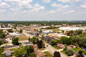 943-955 N McLean Blvd, Elgin, IL - VUE AÉRIENNE  vue de carte - Image1