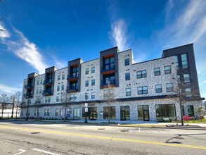 2700-2812 Jefferson Ave, Newport News, VA à louer Photo de l’immeuble– Image 1 sur 7