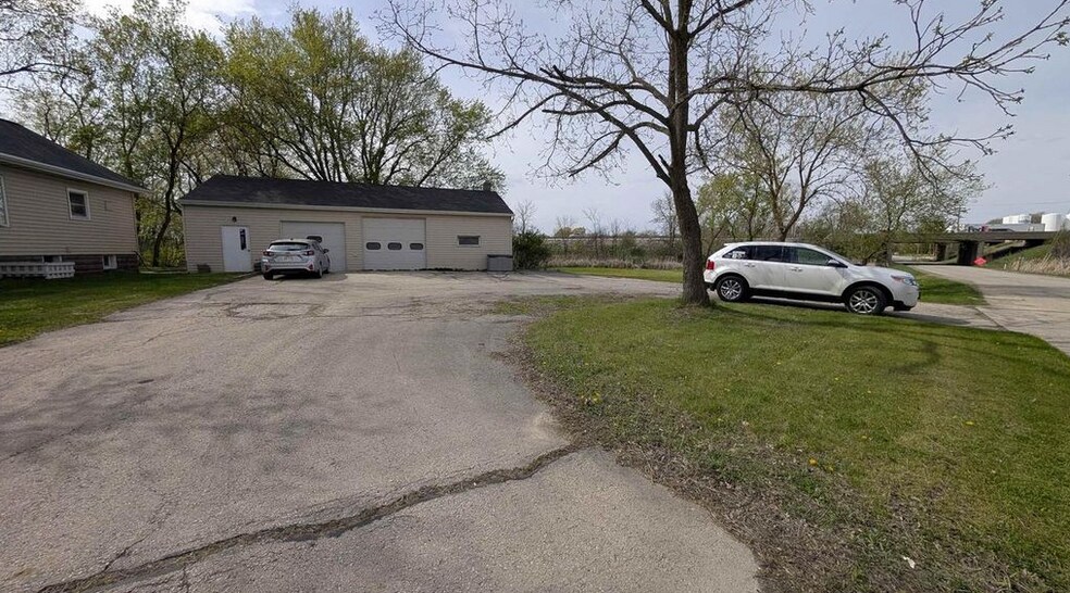 1251 Maloney Rd, Kaukauna, WI à vendre - Photo de l’immeuble – Image 2 sur 9