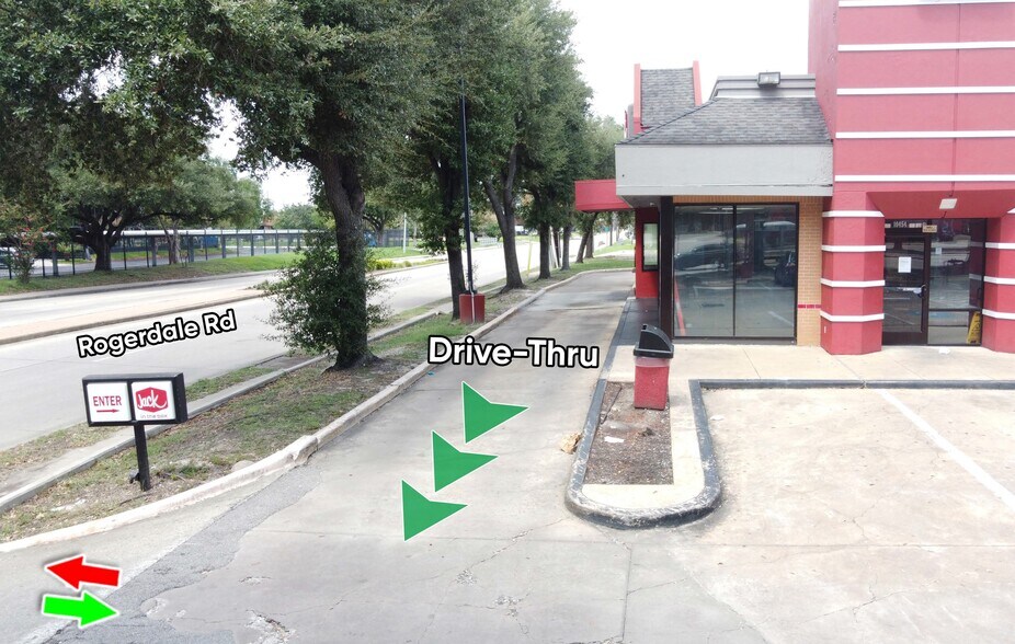 10454 Richmond Ave, Houston, TX à louer - Photo de l’immeuble – Image 2 sur 4