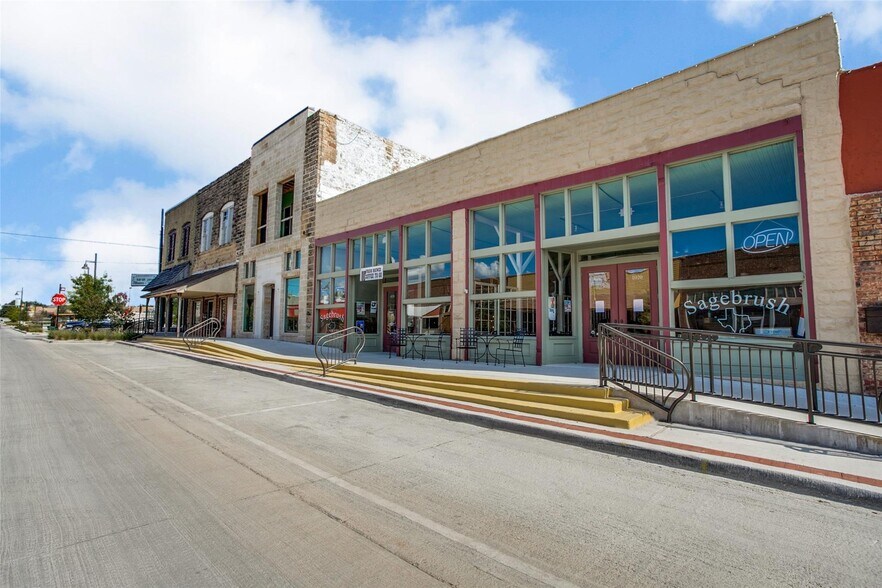 1020 Halsell St, Bridgeport, TX à vendre - Photo principale – Image 1 sur 25