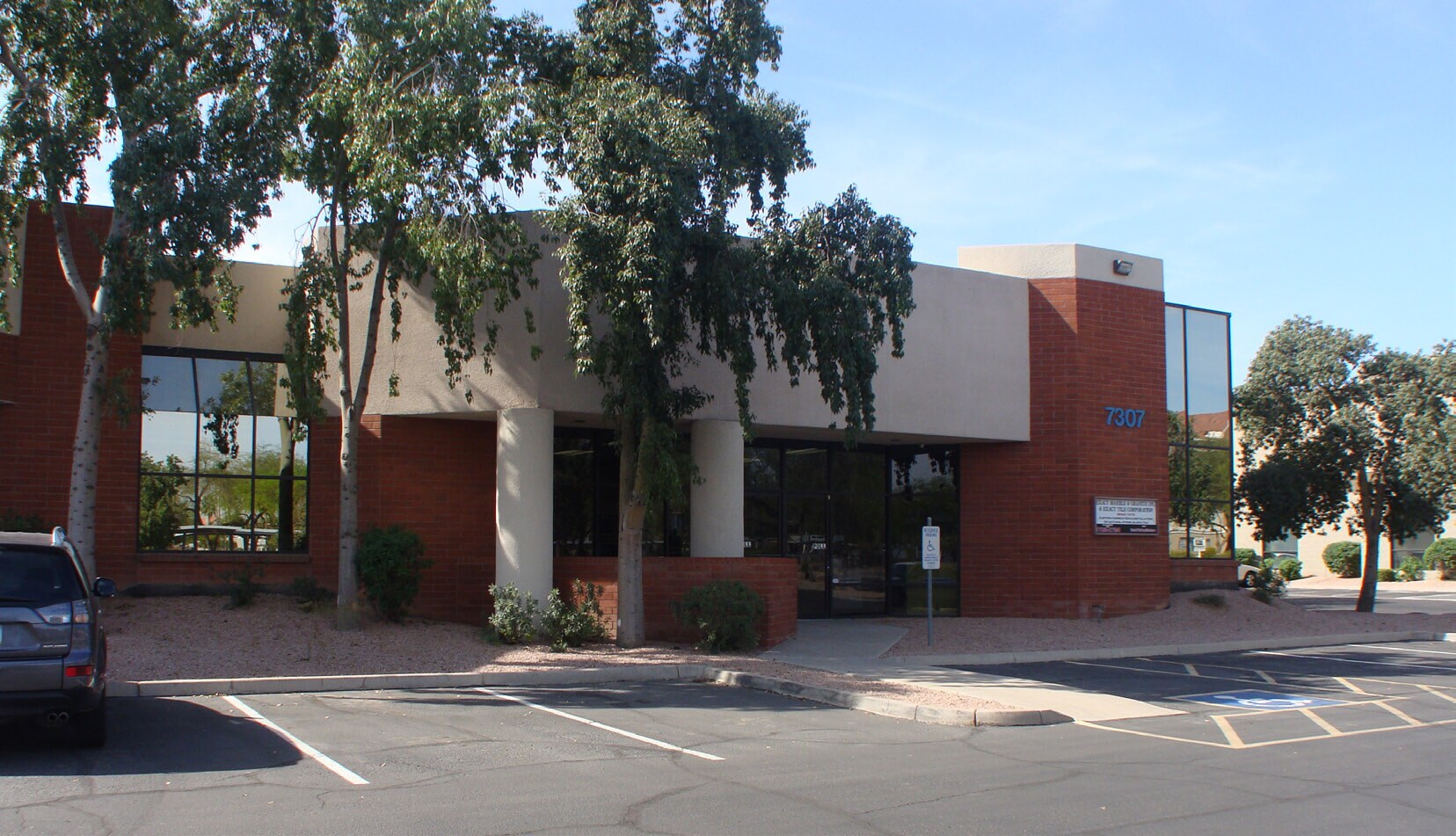 7307 W Boston St, Chandler, AZ à louer Photo de l’immeuble– Image 1 sur 4