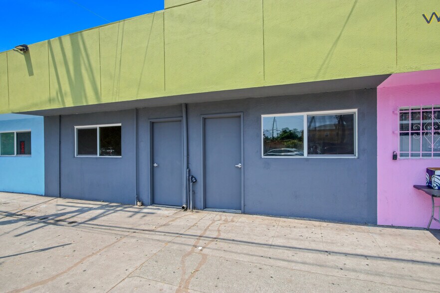 2603 Hauser Blvd, Los Angeles, CA à louer - Photo de l’immeuble – Image 3 sur 9