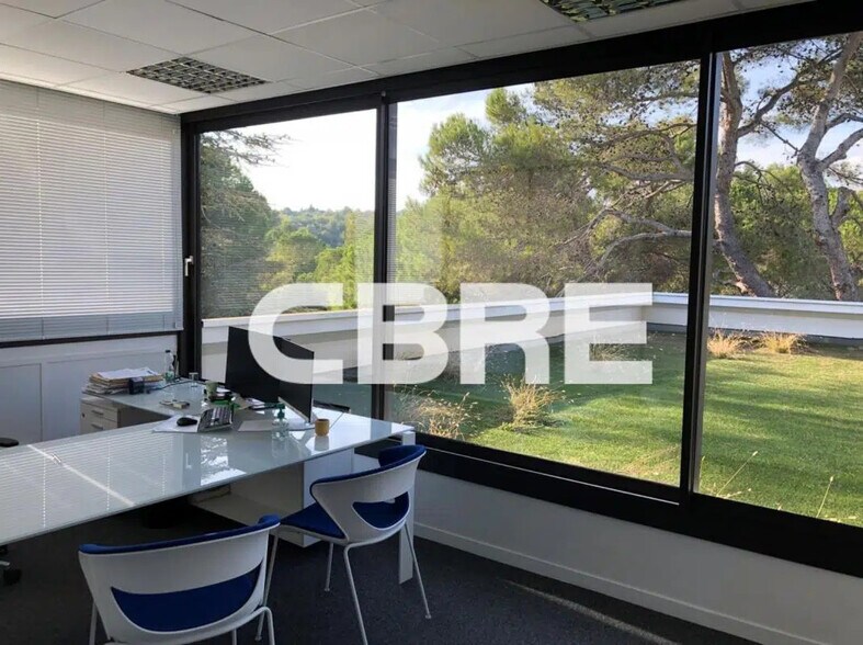 Bureau dans SOPHIA ANTIPOLIS à louer - Photo de l’immeuble – Image 1 sur 7