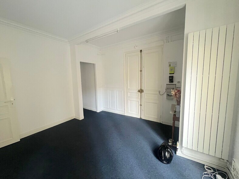 Bureau dans Paris à louer - Photo de l’immeuble – Image 2 sur 7