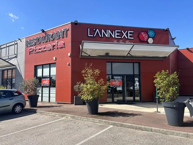 Plus de détails pour Local commercial à vendre