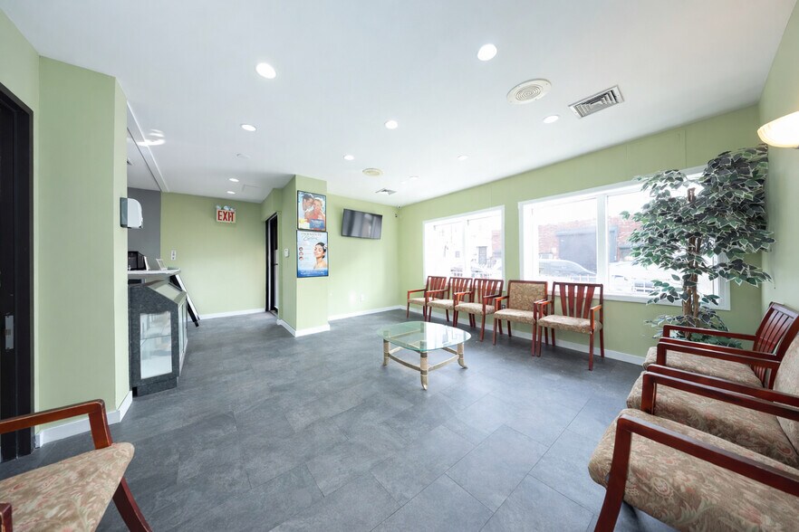 8510 Bay 16th St, Brooklyn, NY à vendre - Photo de l’immeuble – Image 3 sur 40