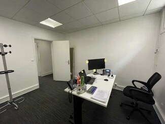 Plus de détails pour 8 Rue Du Colisée, Paris - Bureau à louer