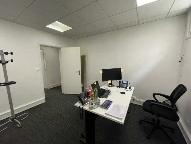 Plus de détails pour Bureau à louer