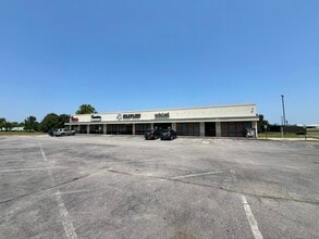 100 Walmart Dr, Morrilton, AR à louer Photo intérieure– Image 2 sur 2