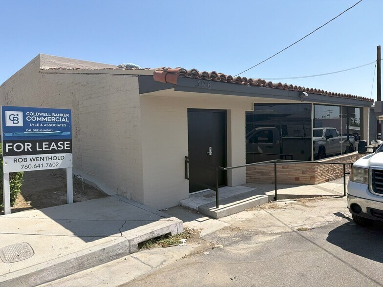 396-400 E Sunny Dunes Rd, Palm Springs, CA à louer - Photo de l’immeuble – Image 1 sur 16