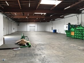 15401-15405 S San Pedro St, Gardena, CA à vendre Photo intérieure– Image 2 sur 3