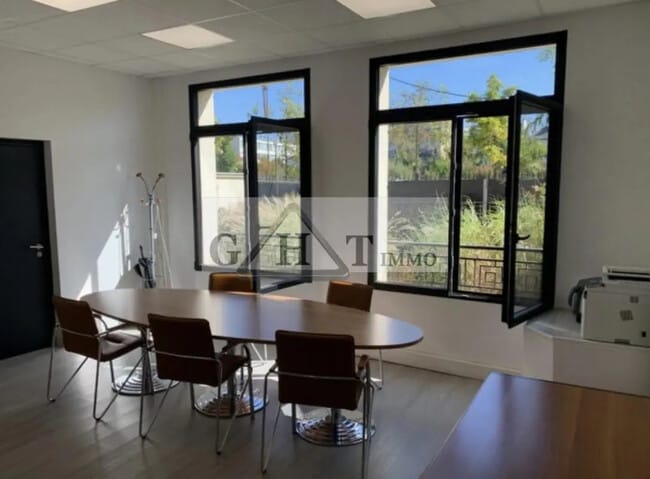 Plus de détails pour Bureau à louer