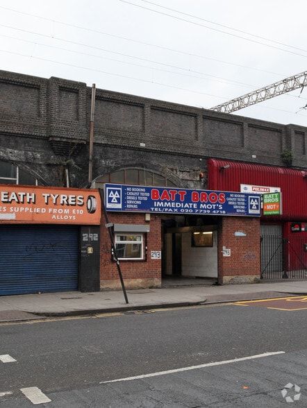 Cambridge Heath Rd, Londres à louer - Photo de l’immeuble – Image 3 sur 31