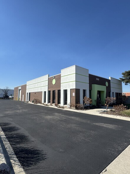1000 Lively Blvd, Elk Grove Village, IL à louer - Photo principale – Image 1 sur 12