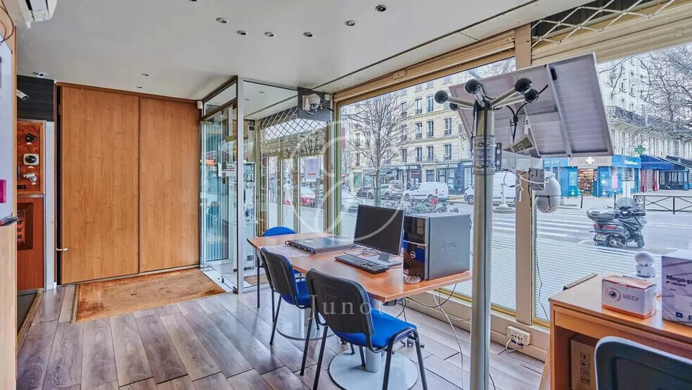 Local commercial dans Paris à vendre - Photo de l’immeuble – Image 2 sur 18