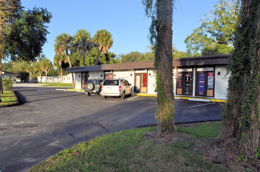2201 S French Ave, Sanford, FL à louer - Photo de l’immeuble – Image 2 sur 3