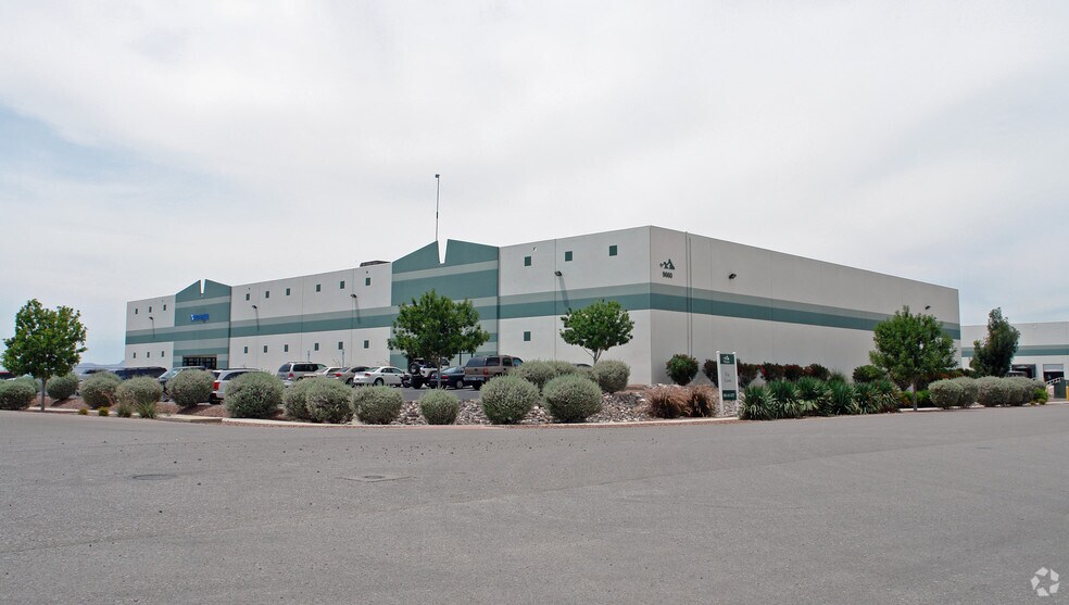 9660 Joe Rodriguez Dr, El Paso, TX à louer - Photo de l’immeuble – Image 1 sur 3