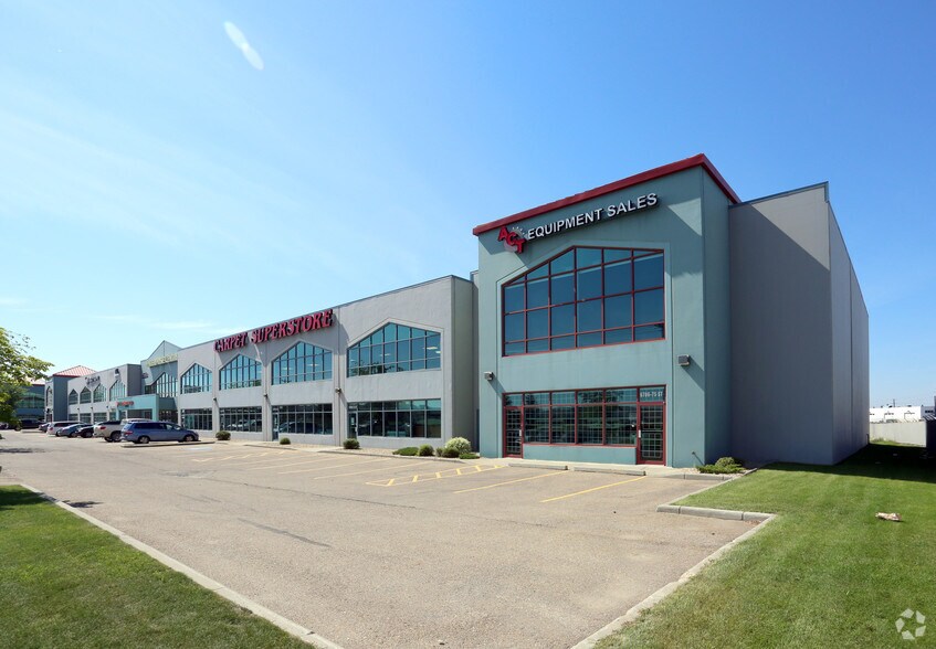 6734-6768 75 St NW, Edmonton, AB à louer - Photo de l’immeuble – Image 3 sur 8