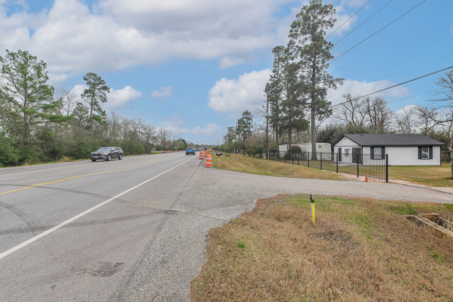 847 Beach Airport Rd, Conroe, TX à louer - Photo de l’immeuble – Image 2 sur 19