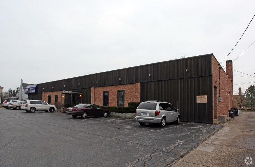 815 N Main St, Saint Joseph, MI à louer - Photo de l’immeuble – Image 3 sur 4