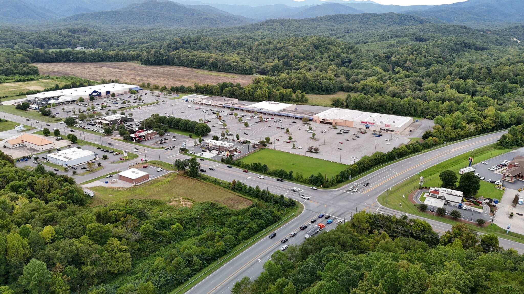 360 US 70 W, Marion, NC à louer Aérien– Image 1 sur 10