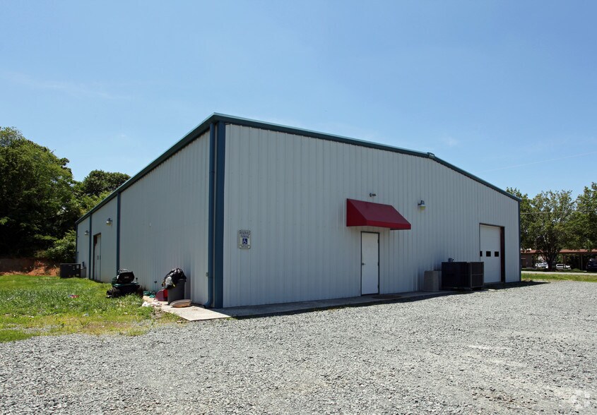 106 Scenic Dr, King, NC à louer - Photo de l’immeuble – Image 3 sur 3
