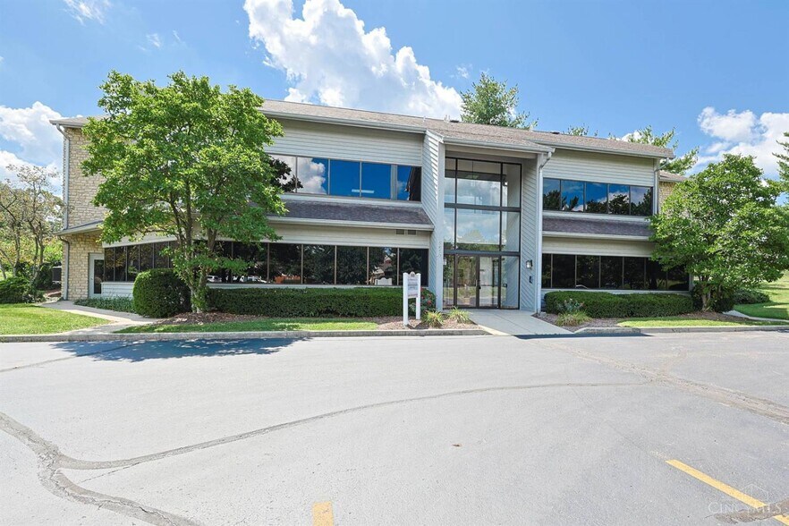 5630 Bridgetown Rd, Cincinnati, OH à vendre - Photo de l’immeuble – Image 1 sur 21