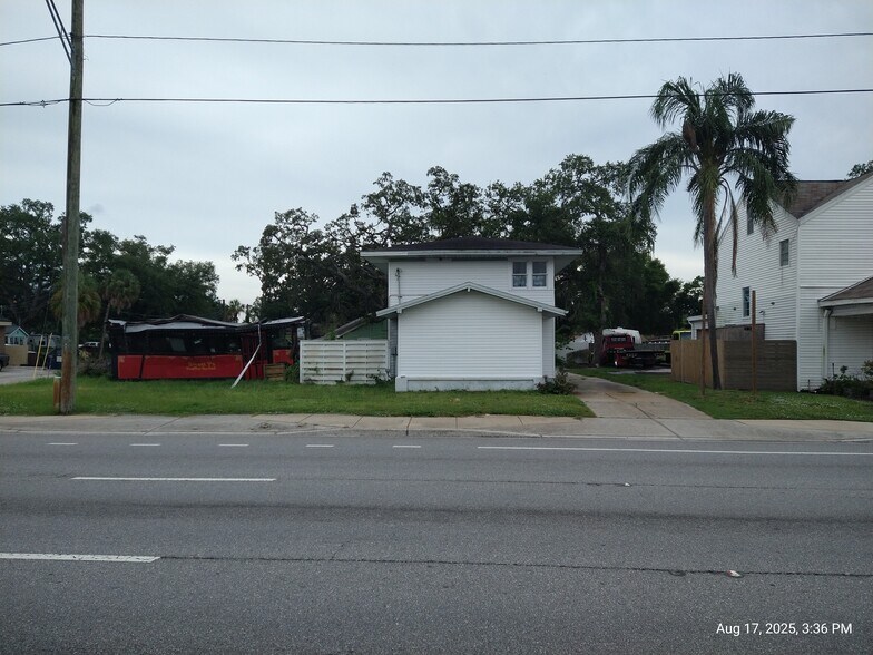 909-911 W Hillsborough Ave portefeuille de 2 biens à vendre sur LoopNet.fr - Photo de l’immeuble – Image 3 sur 30