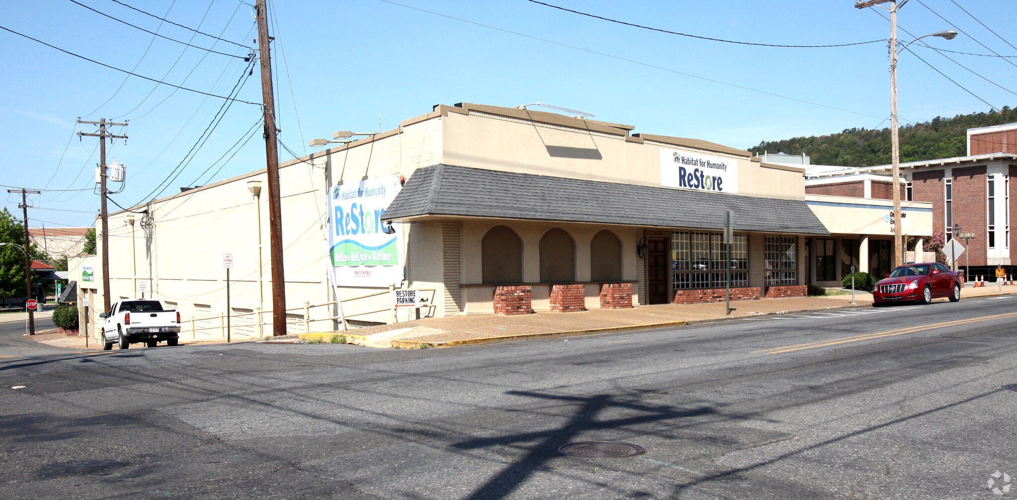 350 Malvern Ave, Hot Springs, AR à louer Photo principale– Image 1 sur 82