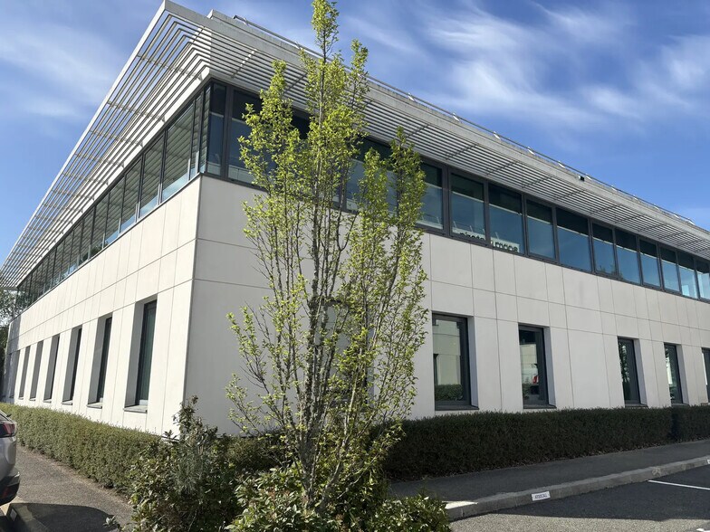 Bureau dans Mérignac à vendre - Photo de l’immeuble – Image 2 sur 11