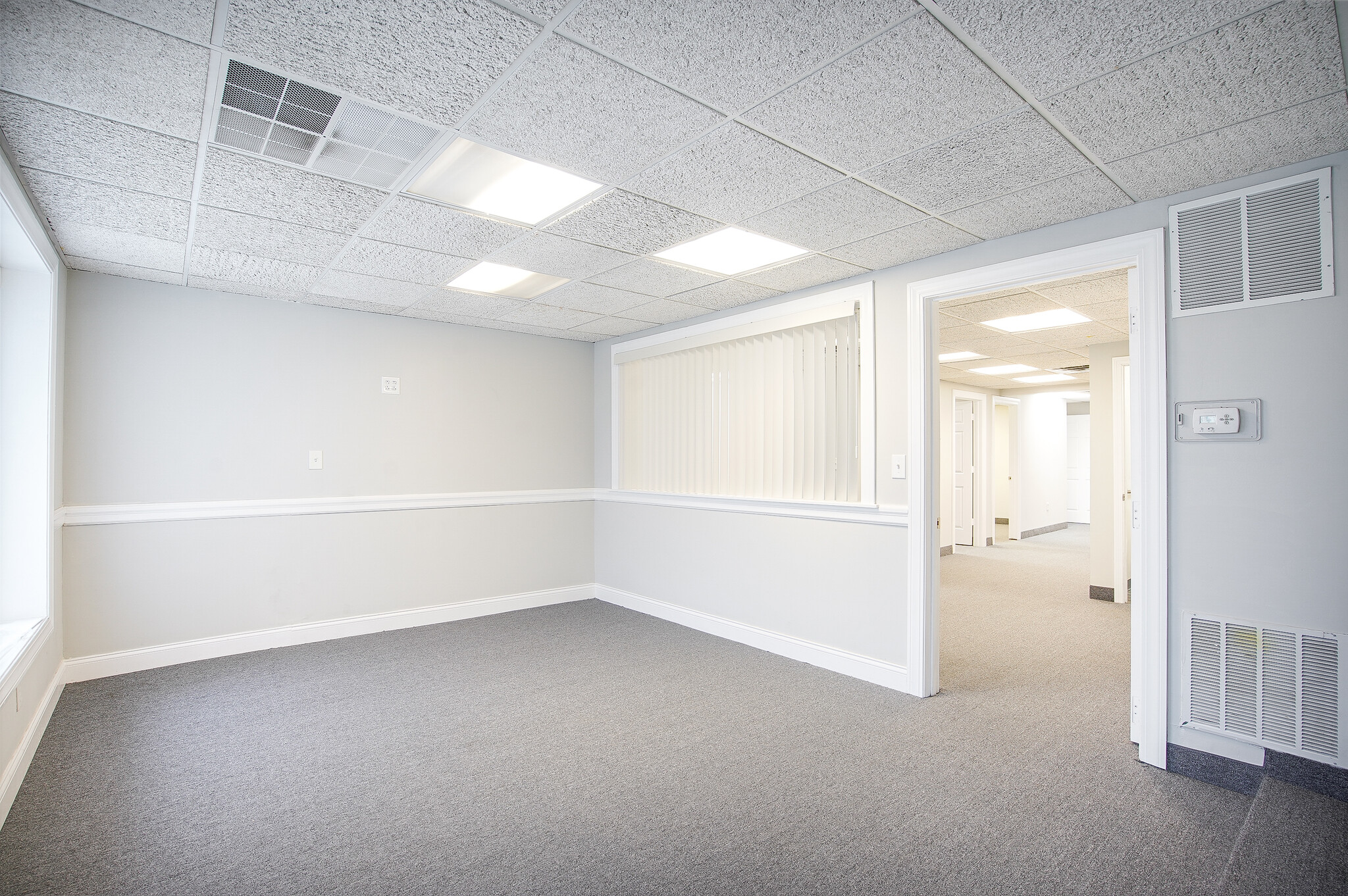 733-759 Memorial Ave, West Springfield, MA à vendre Photo intérieure– Image 1 sur 18