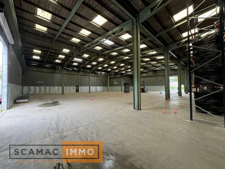 Bureau dans Viry-Châtillon à louer - Photo de l’immeuble – Image 3 sur 6