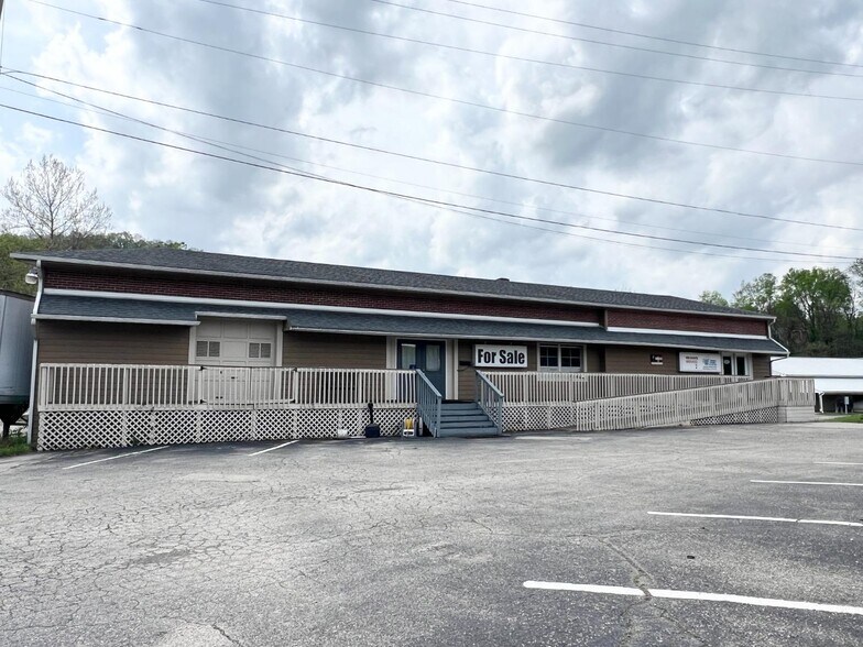 110 S Main St, Brookville, IN à vendre - Photo de l’immeuble – Image 1 sur 29