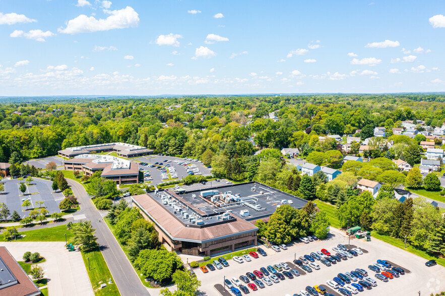900 Business Center Dr, Horsham, PA à vendre - Aérien – Image 2 sur 11