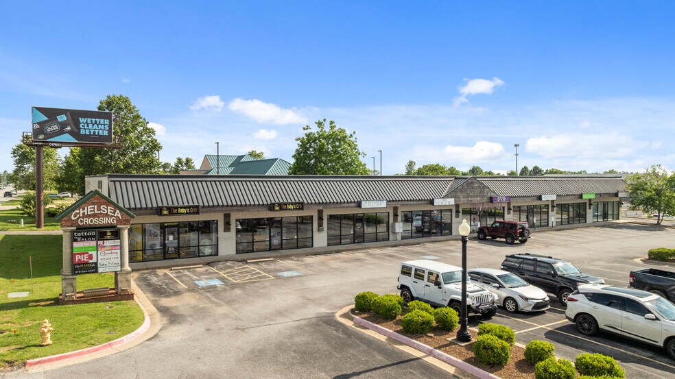 2212 S Walton Blvd, Bentonville, AR à louer - Photo de l’immeuble – Image 1 sur 14