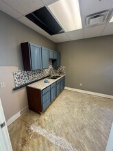 1144 E Paris Ave SE, Grand Rapids, MI à louer Photo de l’immeuble– Image 2 sur 3