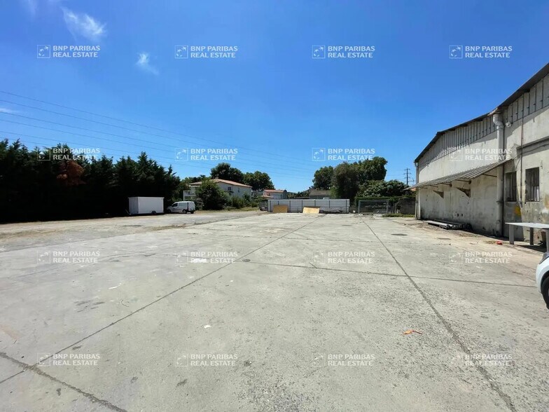 Local d’activités dans Toulouse à louer - Photo de l’immeuble – Image 3 sur 11