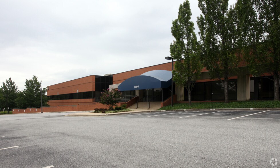 8003-8039 Laurel Lakes Ct, Laurel, MD à louer - Photo de l’immeuble – Image 3 sur 11