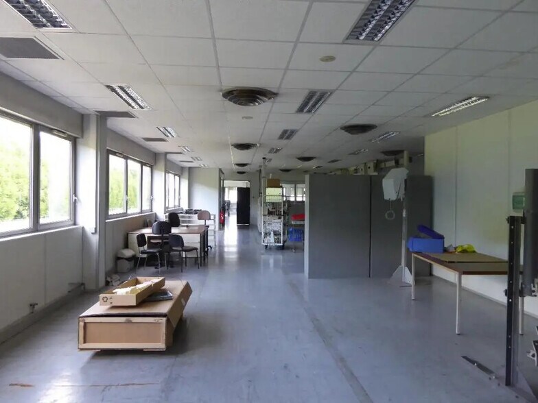 Local d’activités dans Barentin à louer - Photo intérieure – Image 3 sur 8