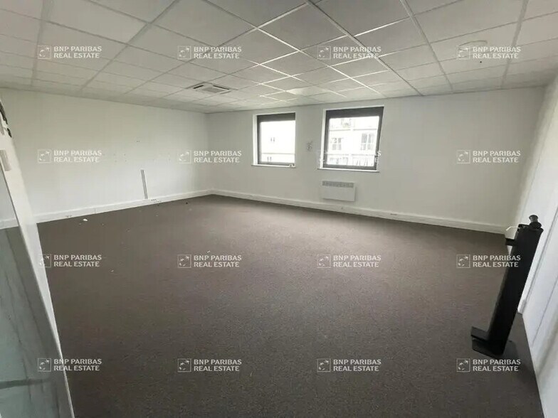 Bureau dans Lognes à louer - Photo intérieure – Image 2 sur 9