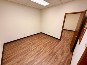 1300 W Koenig Ln, Austin, TX à louer Photo intérieure– Image 2 sur 3